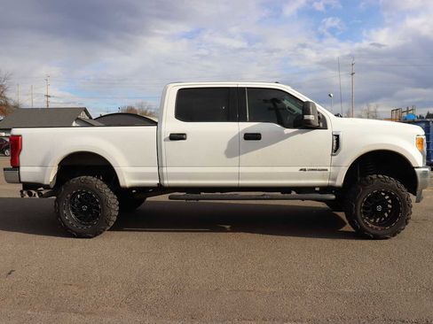 Used 2017 Ford F250 XLT image 4