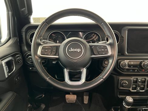 Used 2021 Jeep Wrangler Unlimited Sahara image 15