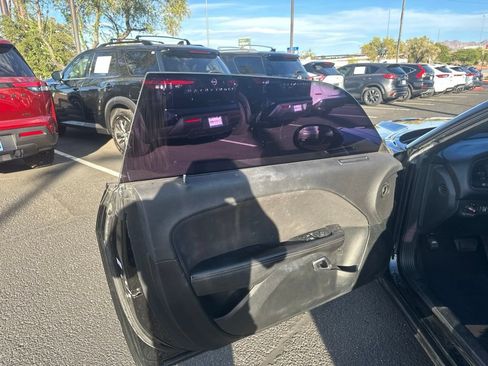 Used 2018 Dodge Challenger R/T RWD image 7
