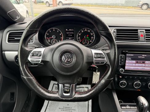 Used 2013 Volkswagen Jetta GLI Autobahn FWD image 16