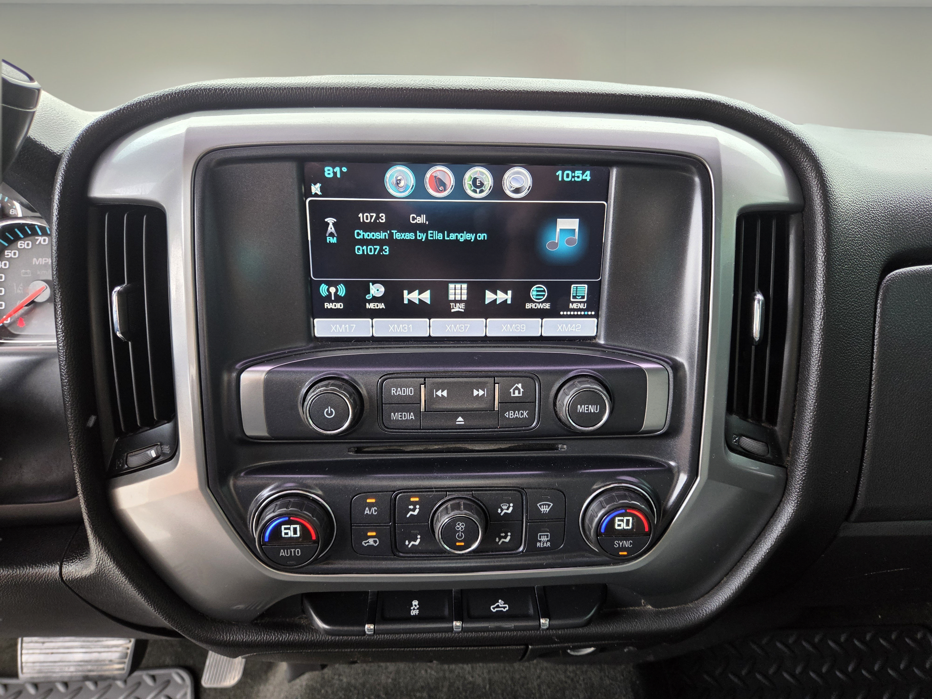 Used 2016 Chevrolet Silverado 1500 LT RWD image 15