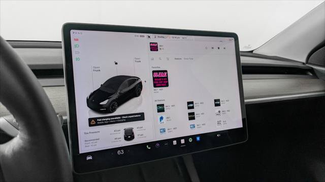 Used 2022 Tesla Model Y Long Range AWD/4WD image 23