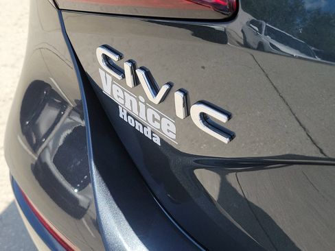 Certified 2024 Honda Civic EX-L image 10