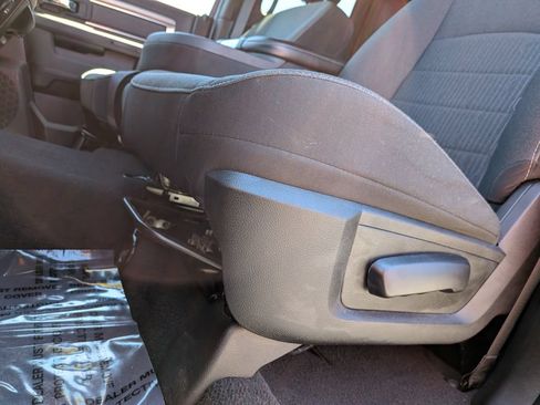 Used 2022 RAM 1500 Warlock AWD/4WD image 15