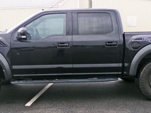 Used 2019 Ford F150 Raptor w/ Equipment Group 802A Luxury AWD/4WD image 2