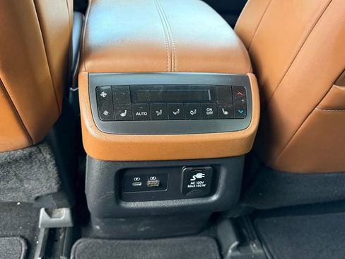 Certified 2022 Nissan Pathfinder Platinum w/ Cargo Package image 12