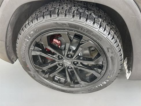 Used 2021 GMC Terrain SLE w/ Driver Convenience Package image 33