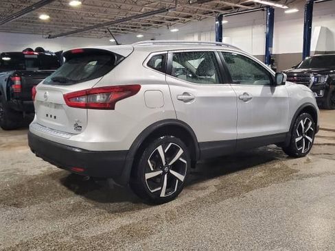 Used 2022 Nissan Rogue Sport SL image 5
