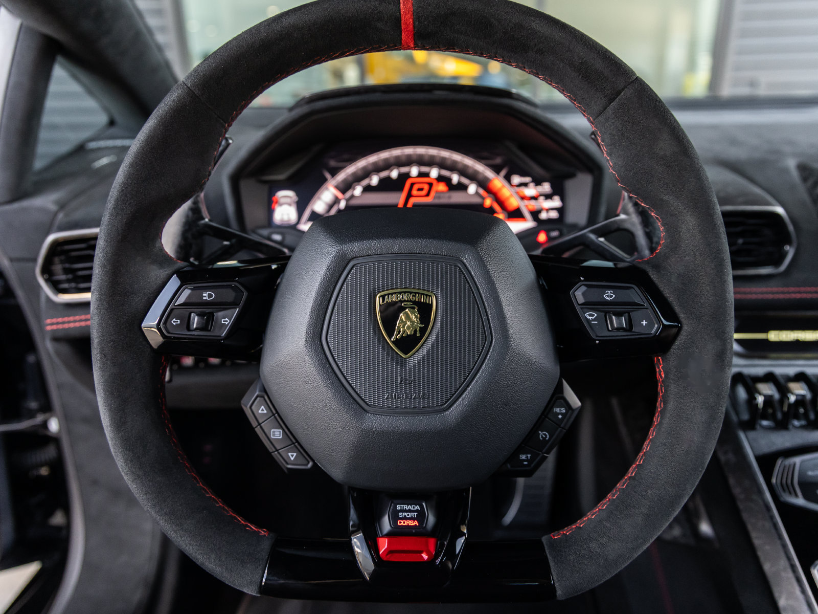 Used 2019 Lamborghini Huracan Performante AWD/4WD image 40
