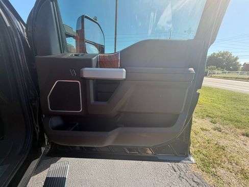 Used 2020 Ford F250 King Ranch w/ King Ranch Ultimate Package AWD/4WD image 18