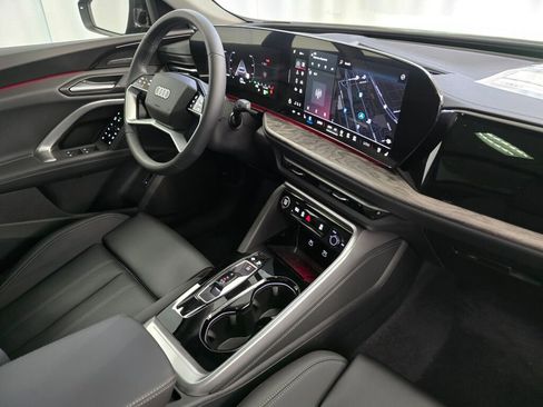 New 2025 Audi Q5 Premium Plus image 22
