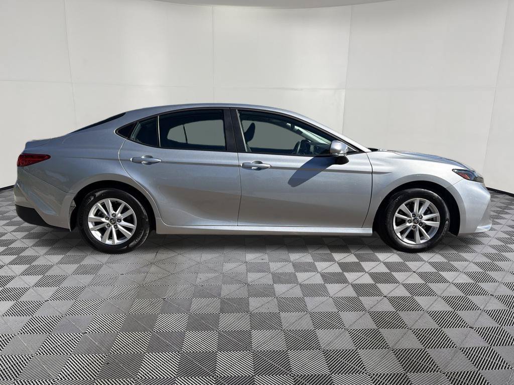 Used 2025 Toyota Camry LE FWD image 10