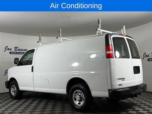 Used 2016 Chevrolet Express 2500 RWD image 9