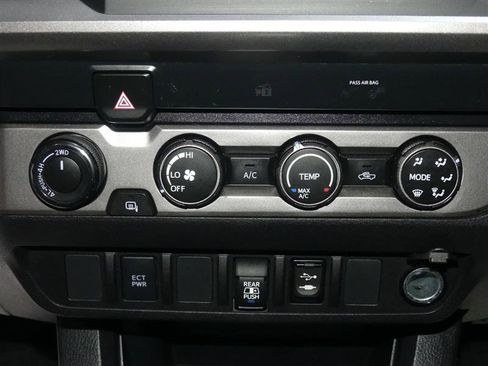 Used 2019 Toyota Tacoma SR5 image 34