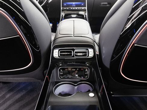 Certified 2024 Mercedes-Benz Maybach S 580 Maybach S 580 image 32