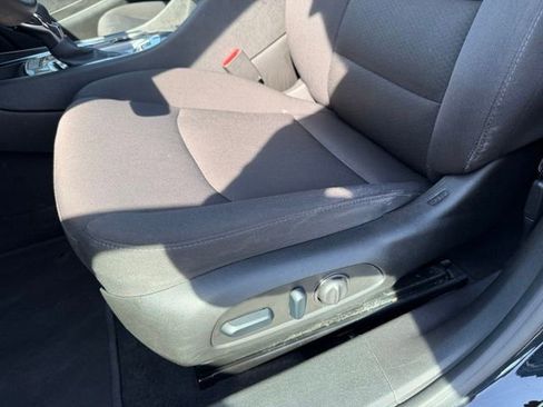 Used 2024 Chevrolet Malibu LT FWD image 16
