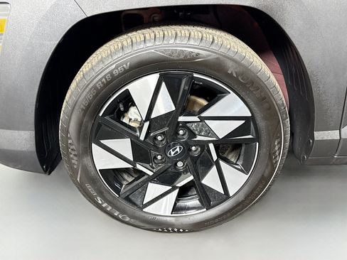 Used 2024 Hyundai Kona SEL FWD image 38