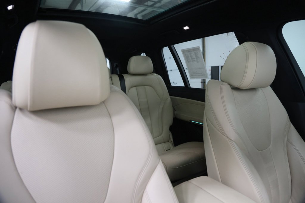 Used 2022 BMW X7 xDrive40i w/ Executive Package AWD/4WD image 27