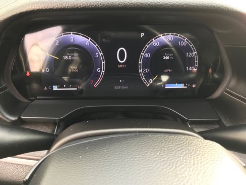 Used 2021 Jeep Grand Cherokee L Limited w/ Luxury Tech Group II image 4