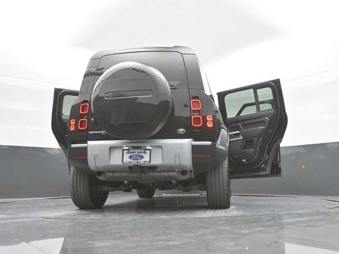 Used 2023 Land Rover Defender 110 SE AWD/4WD image 49