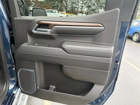 Used 2022 Chevrolet Silverado 1500 LT image 16