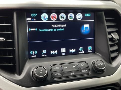 Used 2019 GMC Acadia SLE AWD/4WD image 18