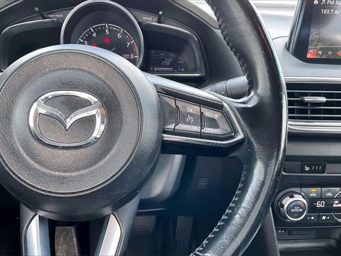 Used 2017 MAZDA MAZDA3 Grand Touring image 11