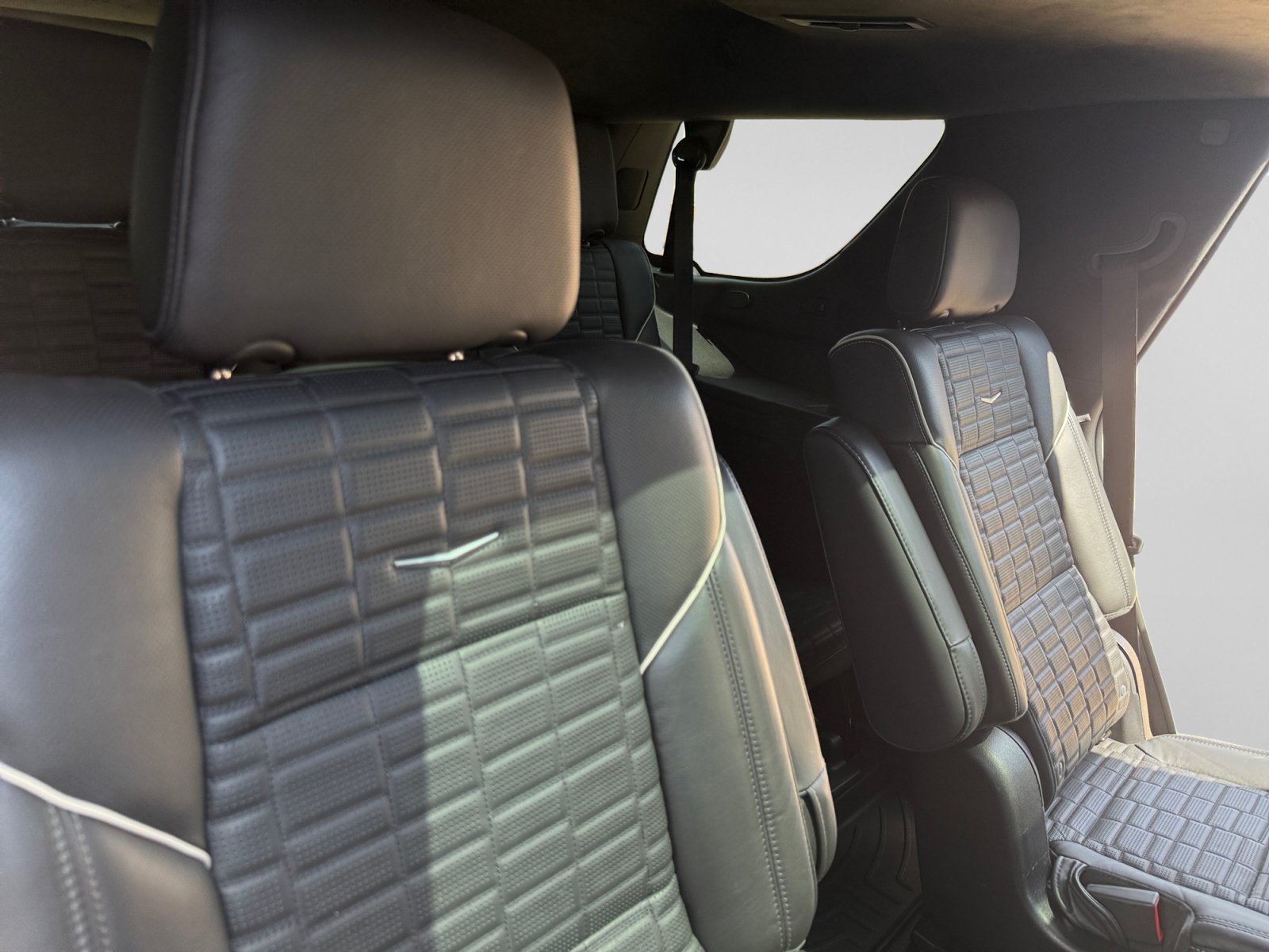 Used 2022 Cadillac Escalade Sport Platinum AWD/4WD image 28