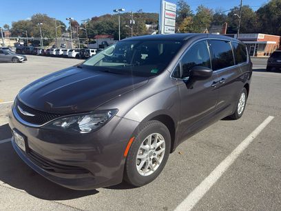 Used 2017 Chrysler Pacifica LX