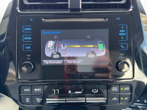 Used 2017 Toyota Prius Two image 26