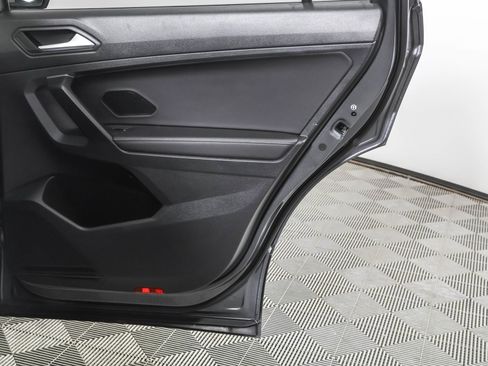 Used 2022 Volkswagen Tiguan S image 42