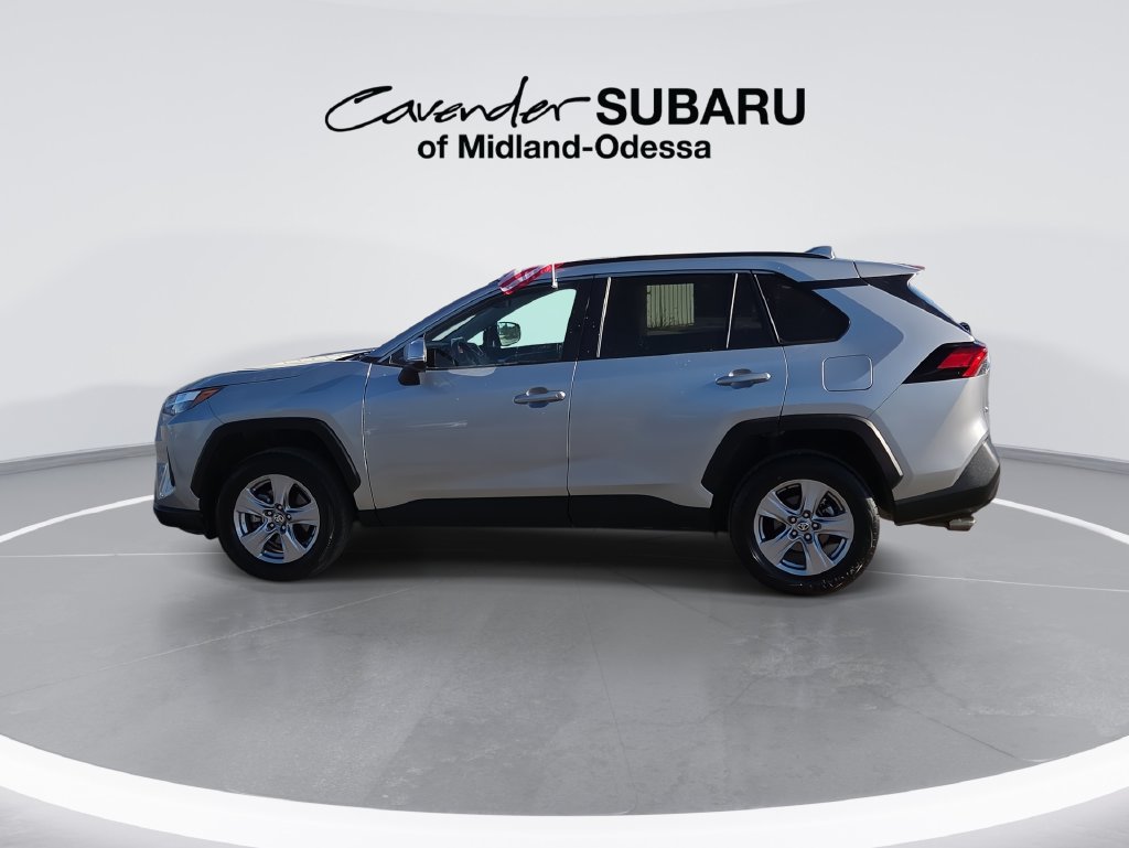 Used 2025 Toyota RAV4 XLE FWD image 5