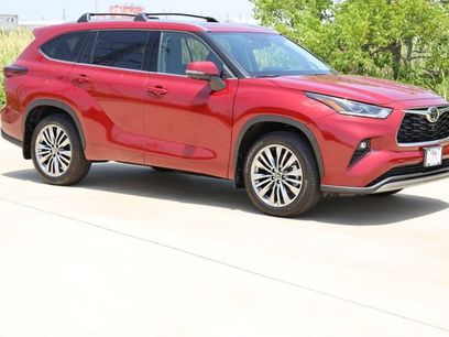 New 2026 Toyota Highlander Platinum
