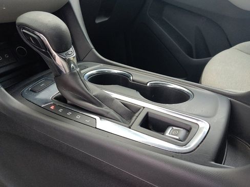 Used 2023 Chevrolet Equinox LT image 26