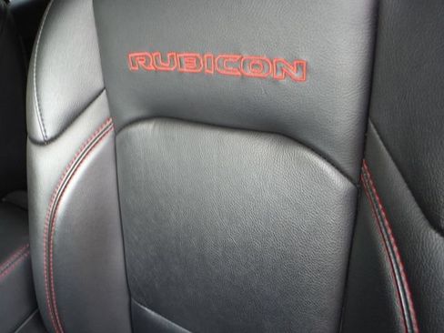 Used 2021 Jeep Wrangler Unlimited Rubicon w/ Dual Top Group AWD/4WD image 17