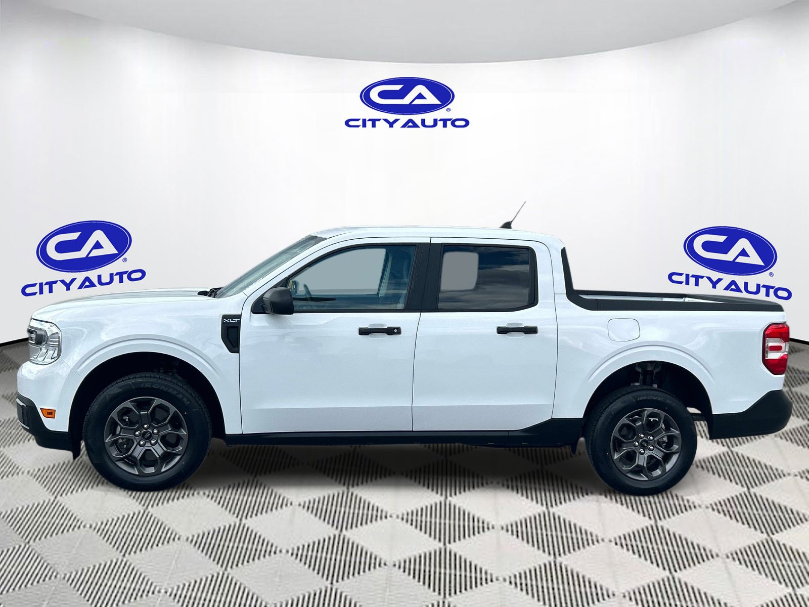 Used 2024 Ford Maverick XLT FWD image 7