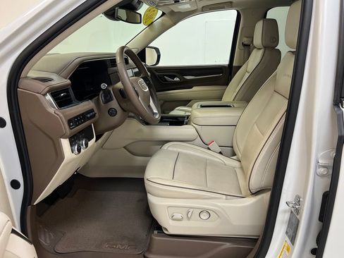 Used 2024 GMC Yukon Denali AWD/4WD image 15
