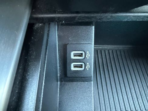 Used 2020 Ford F150 Platinum w/ Equipment Group 701A Luxury AWD/4WD image 17