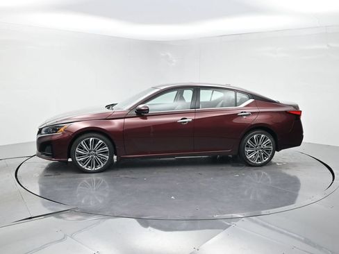 Used 2023 Nissan Altima 2.5 SL AWD/4WD image 3