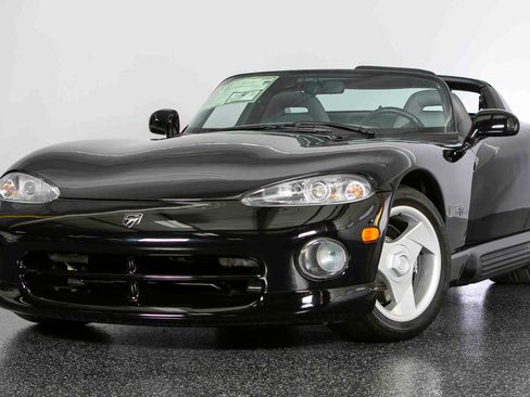 Used 1995 Dodge Viper RT/10 image 1