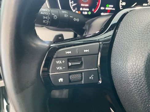 Certified 2025 Honda Pilot EX-L image 10