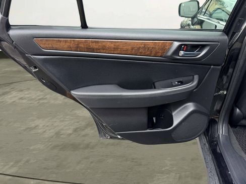Used 2016 Subaru Outback 2.5i Limited AWD/4WD image 26