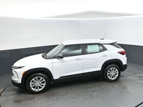 New 2026 Chevrolet TrailBlazer LS image 32