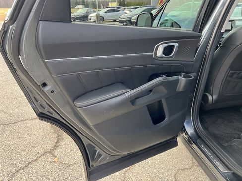 Used 2022 Kia Sorento SX image 28