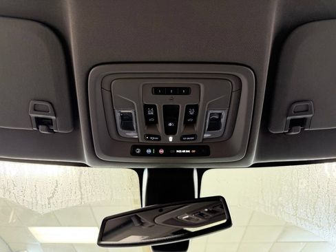Used 2020 GMC Sierra 1500 SLT w/ SLT Premium Plus Package AWD/4WD image 55