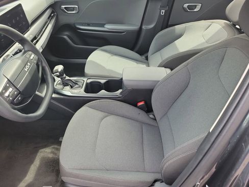 Used 2025 Kia K4 FWD image 17