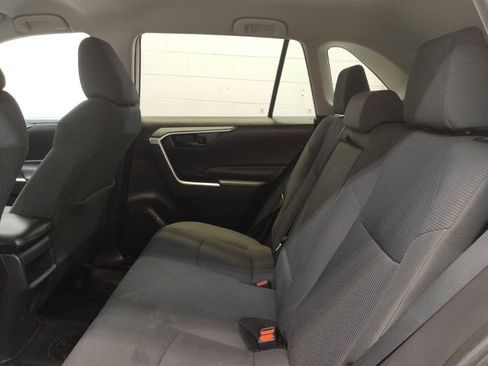 Used 2019 Toyota RAV4 LE w/ All Weather Liner Package AWD/4WD image 18