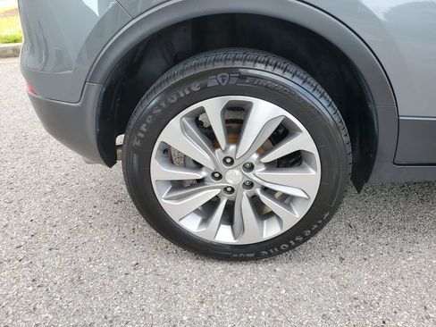 Used 2020 Buick Encore Preferred FWD image 5