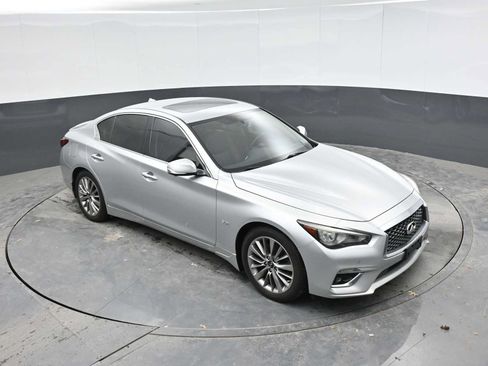 Used 2020 INFINITI Q50 Luxe w/ Essential Package (3.0T Luxe) AWD/4WD image 18