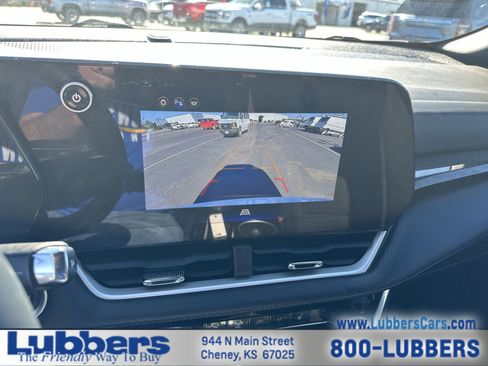 Used 2025 Chevrolet Equinox LT image 16